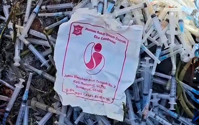 Ratusan Jarum Suntik di Selokan Sidoarjo, Pemkot Surabaya Siapkan Langkah Hukum