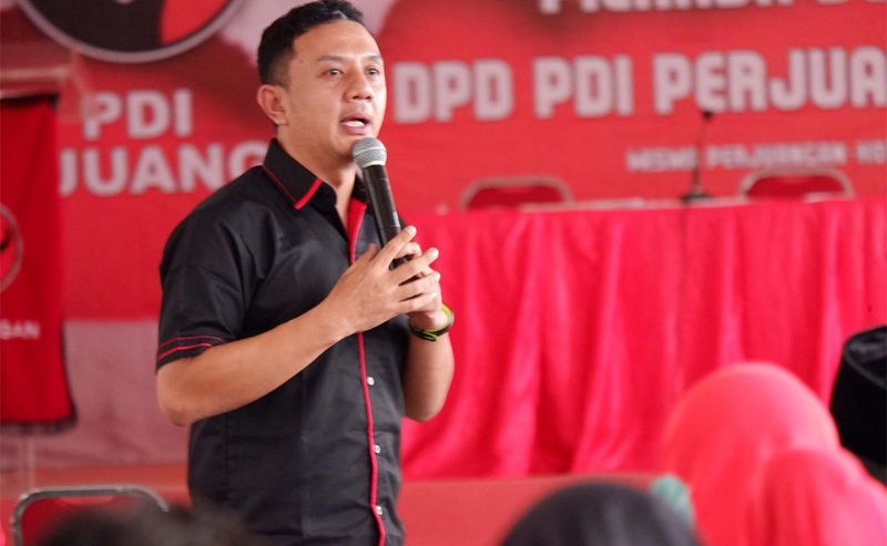 DPD PDIP Jawa Timur Deni Wicaksono