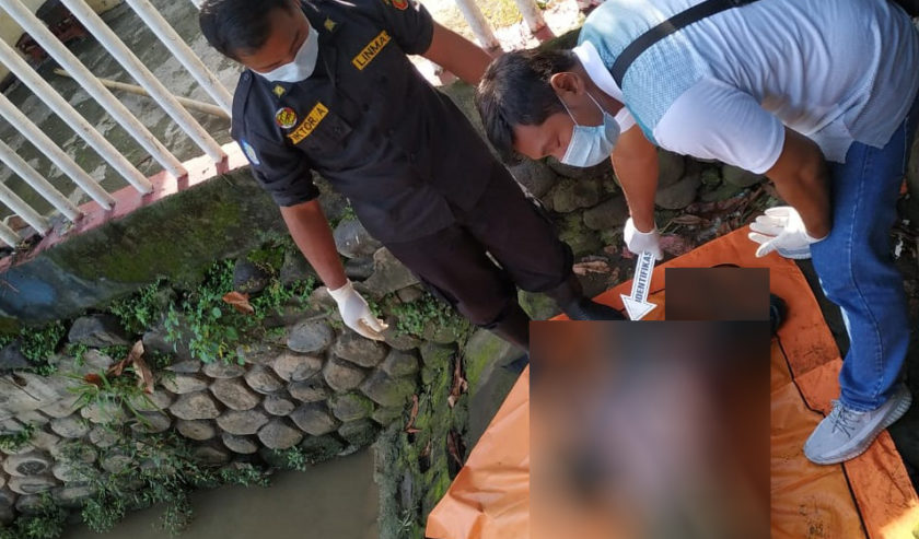 Mayat Pria Ditemukan Mengapung Di Sungai Jagir Surabaya Diduga Pelaku Jambret