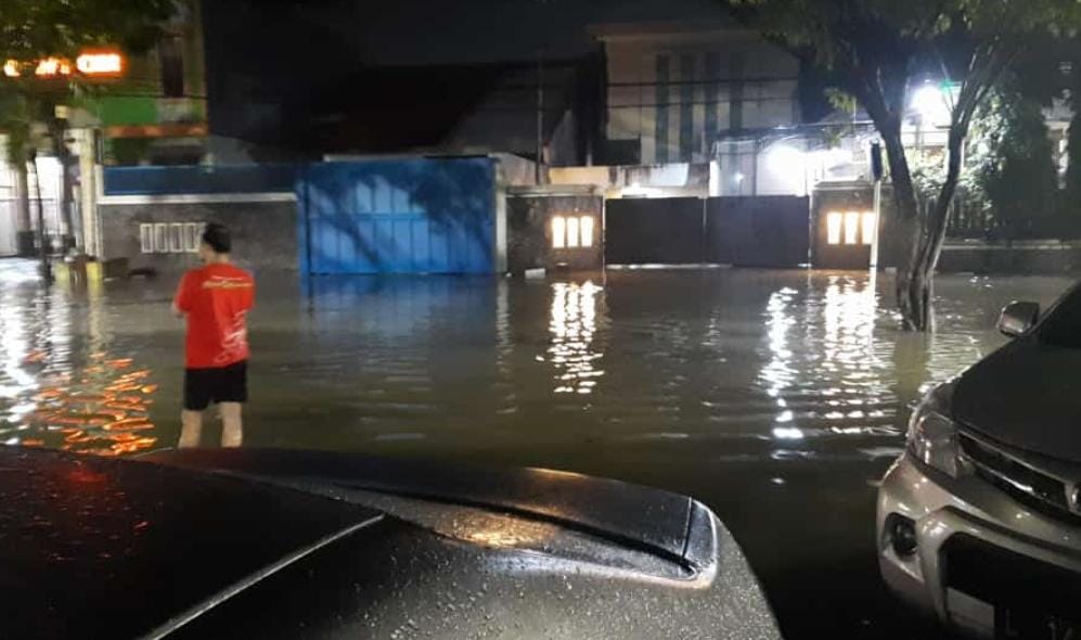 Banjir Surabaya