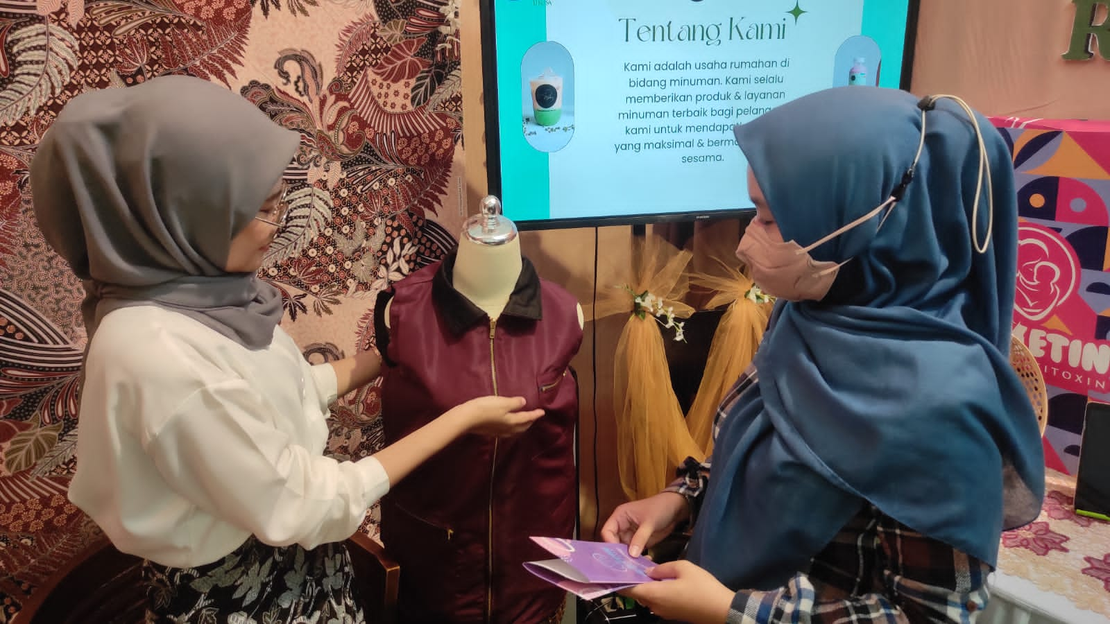 Mahasiswa Unusa Pamerkan Produk Unggulan Di Kmi Expo 2022 Liputan Jatim